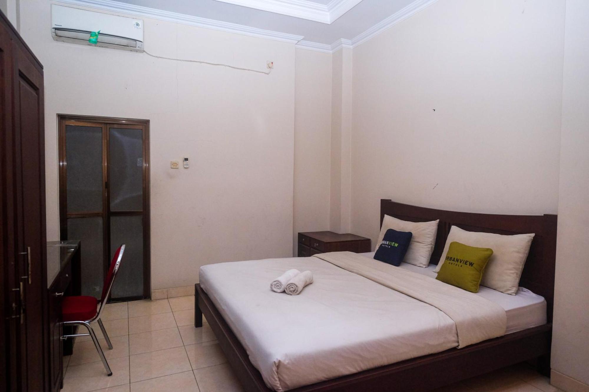 Urbanview Hotel Pondok Anggun Yogyakarta By Reddoorz Maguwo Exterior photo