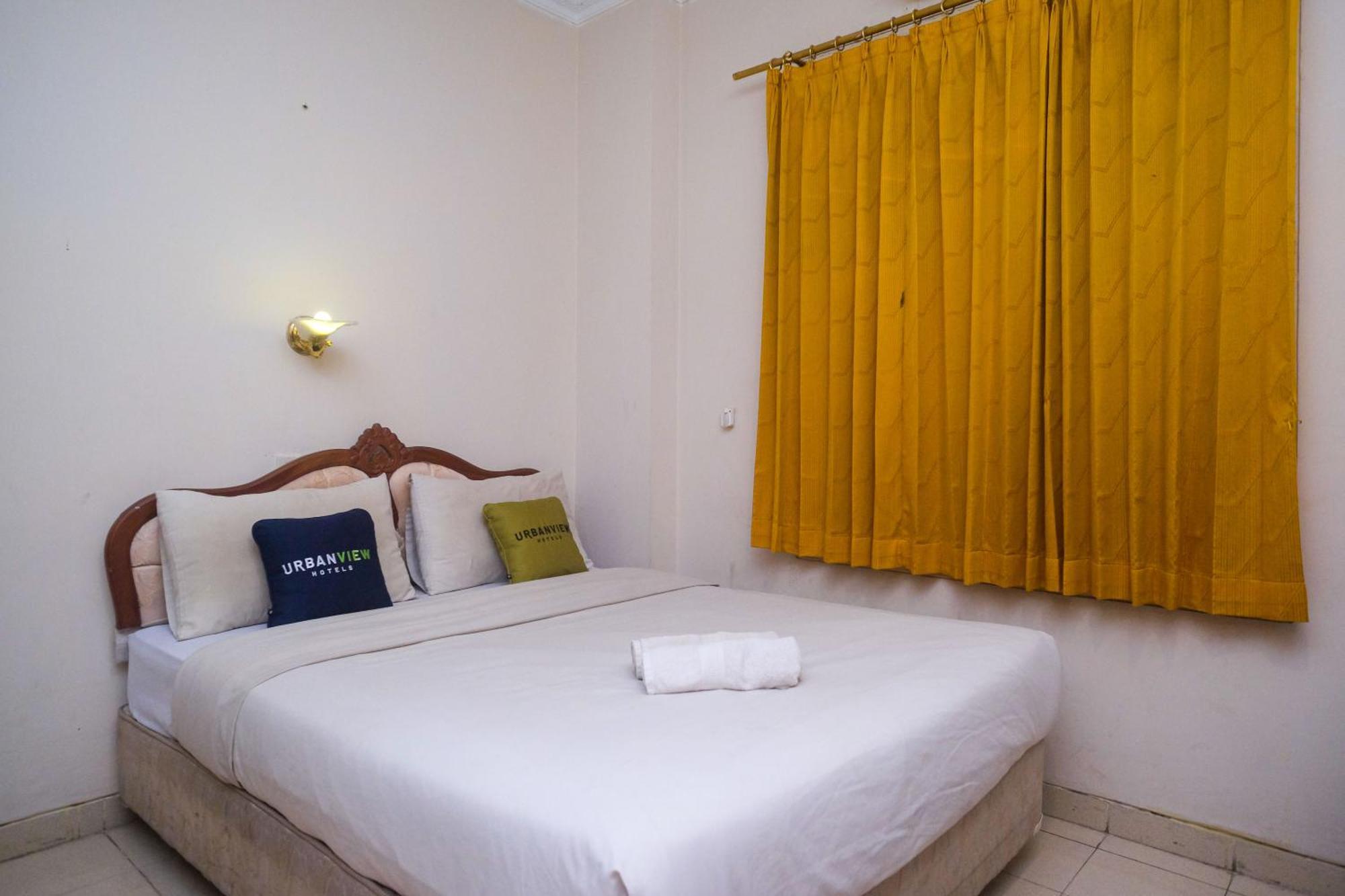 Urbanview Hotel Pondok Anggun Yogyakarta By Reddoorz Maguwo Exterior photo