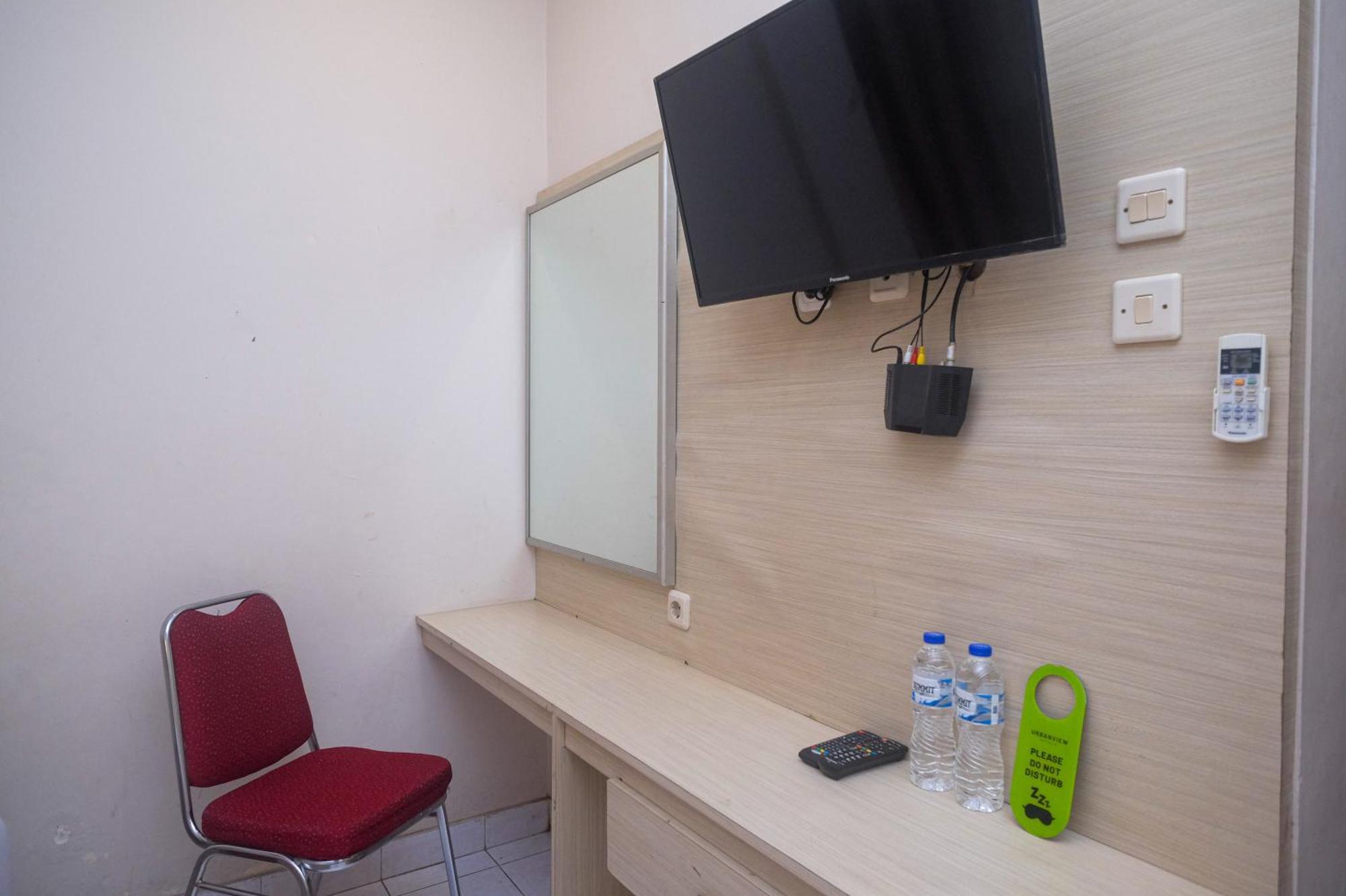 Urbanview Hotel Pondok Anggun Yogyakarta By Reddoorz Maguwo Exterior photo
