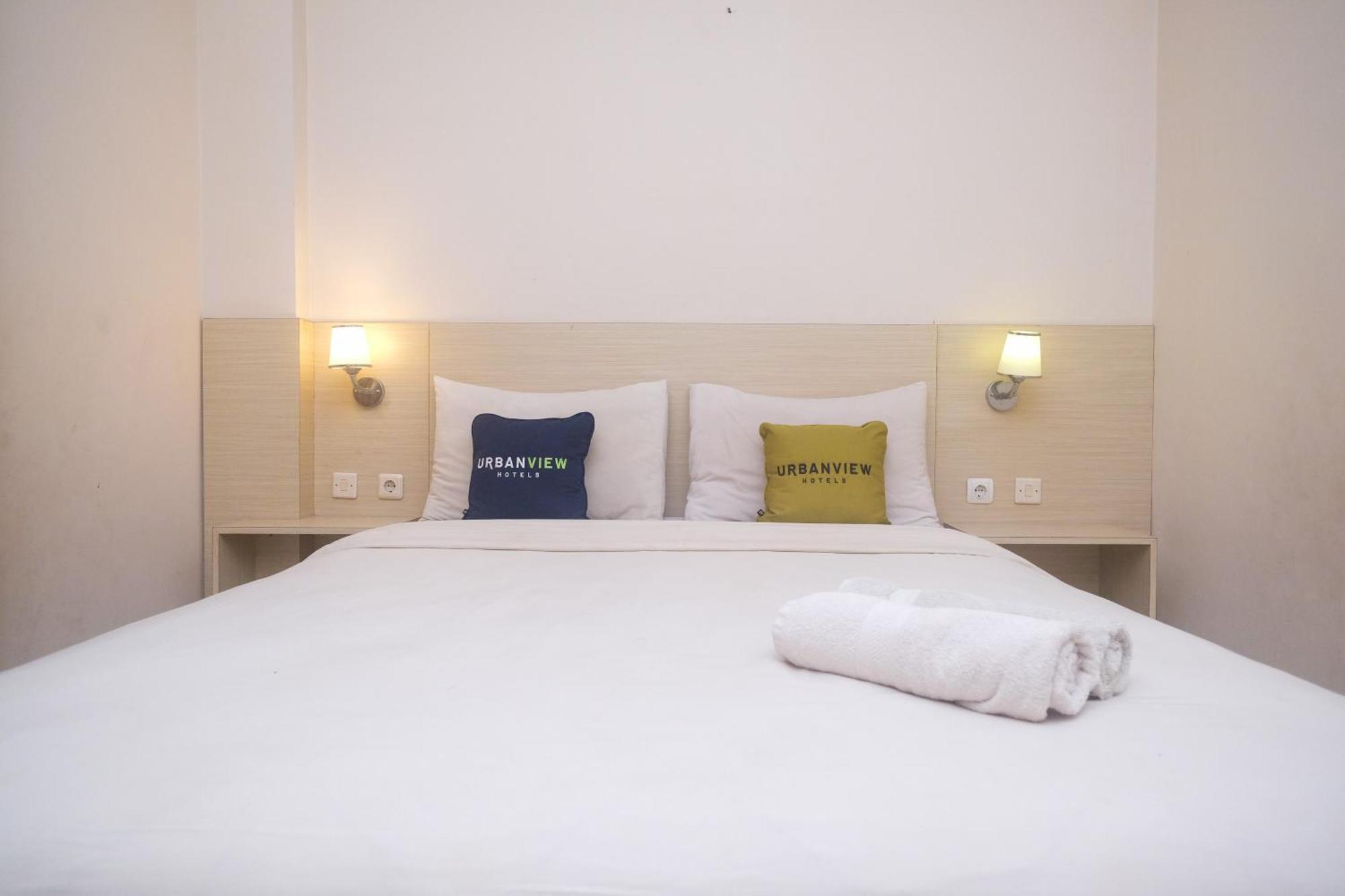 Urbanview Hotel Pondok Anggun Yogyakarta By Reddoorz Maguwo Exterior photo
